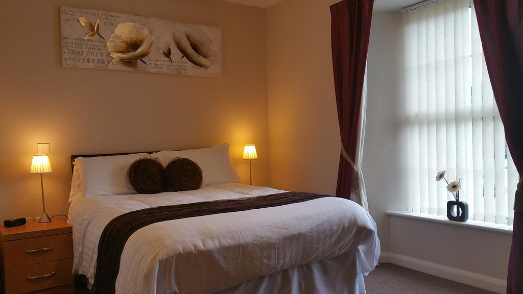 The Arms Hotel