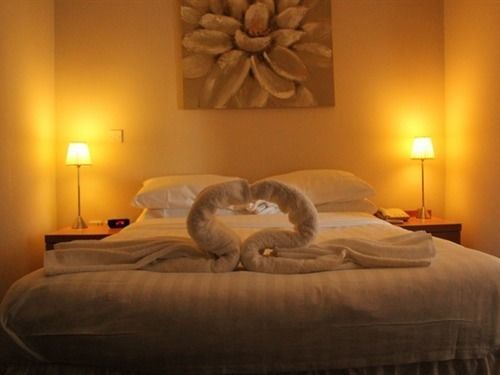 The Arms Hotel Begelly