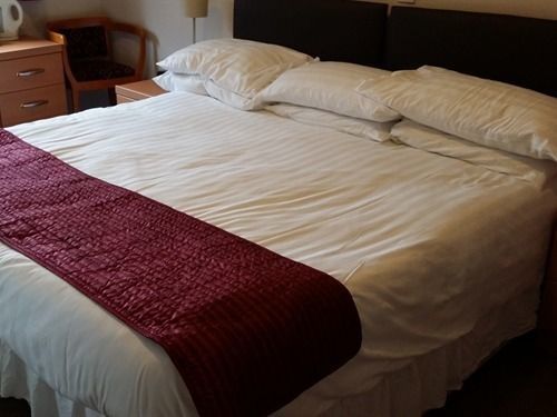 The Arms Hotel