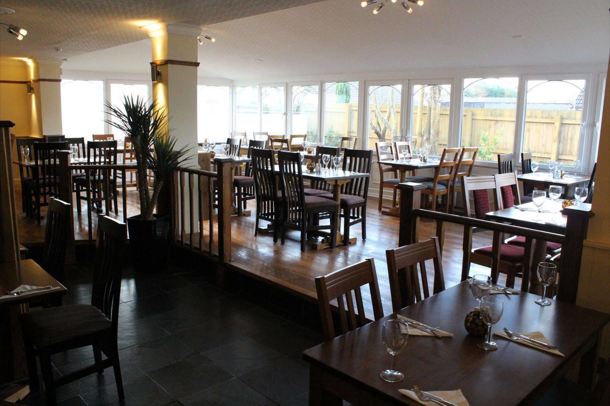 Hotel The Arms Begelly